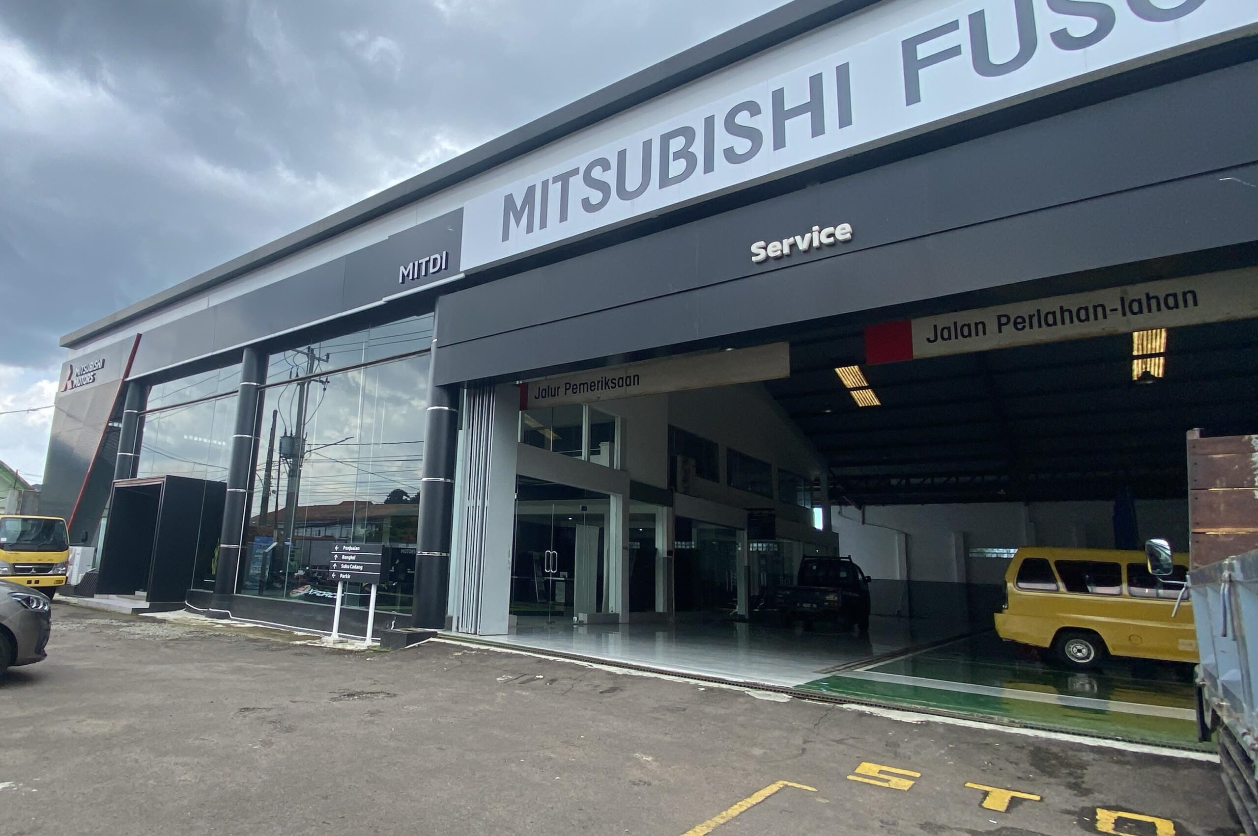 Dealer Mitsubishi Kuningan
